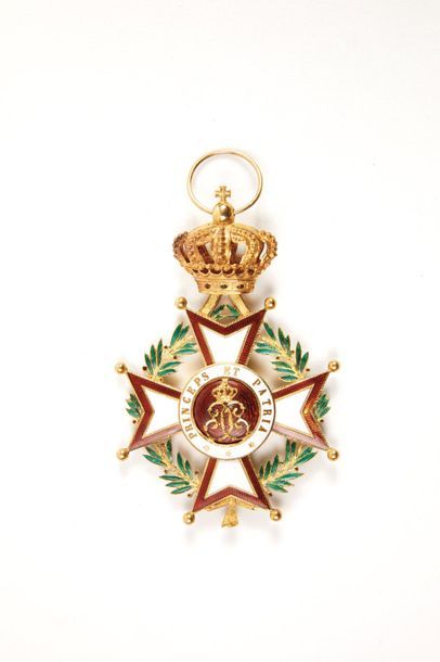 Ordre de Saint-Charles, fondé en 1858, bijou de grand-croix en or et émail (infi