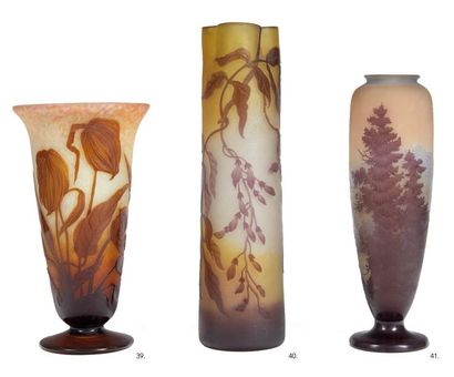 ÉTABLISSEMENTS GALLÉ FINE DINING

Baluster vase on a multilayered glass pedestal...