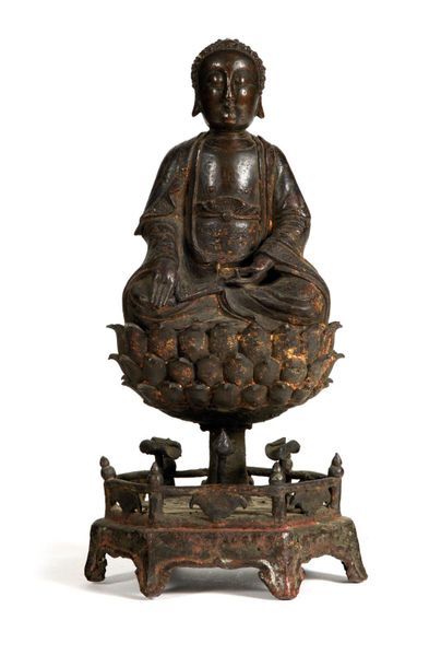 CHINE - Epoque MING (1368 - 1644) CHINE - Epoque MING (1368 - 1644)

Statuette en...