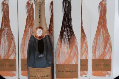 null 6 bouteilles

Champagne Louis Roederer Brut Rosé 2008 coffrets individuels,...