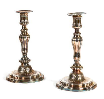 Paire de flambeaux Pair of torches 

and its bobèches in gilt by Edmé-Pierre Balzac,...