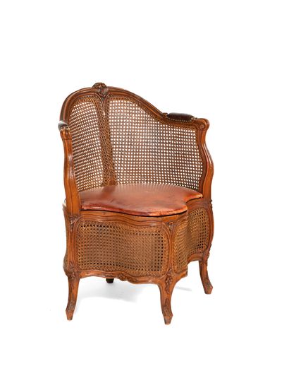 Fauteuil de commodité Armchair of convenience 

with curved back, which can form...