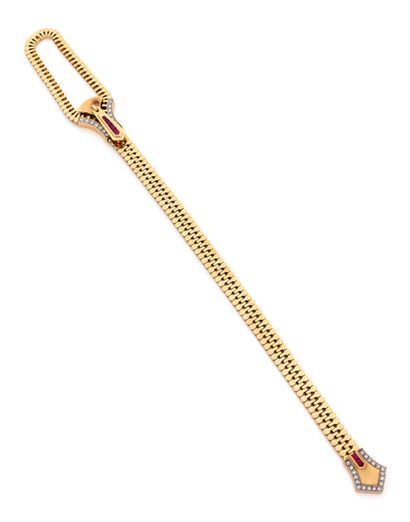 Collier Necklace 

in 18K (750) gold forming a zipper, the system and the end set...