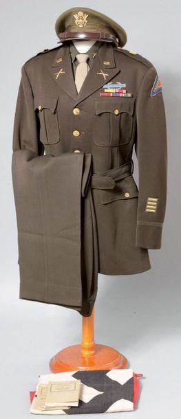 null Uniforme monté d'origine d'un major de la 7ème armée comportant: veste chocolat...