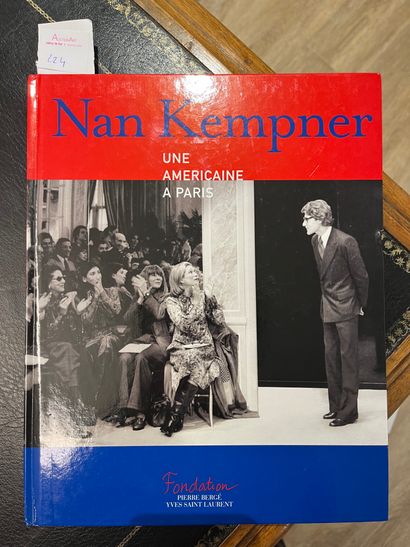 Nan Kempner, Une américaine à Paris, Fondation Bergé Saint Laurent, 2007 Nan Kempner,...