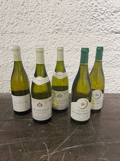 null 5 bouteilles 2 bouteilles Chablis Sainte Clair 2018 Jean-Marc Brocard, étiquettes...