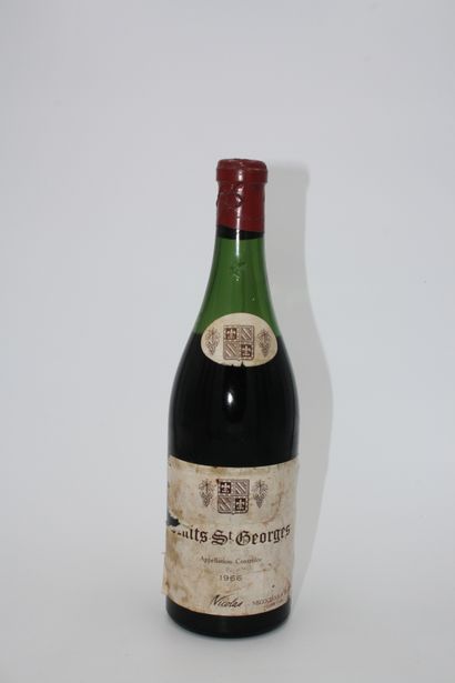 null 1 bouteille
Nuits Saint Georges 1966 Nicolas, niveau : 6 cm, étiquette tachée,...