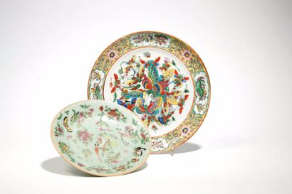 CHINE, Canton - XIXe siècle CHINE, Canton - XIXe siècle

Deux assiettes en porcelaine...