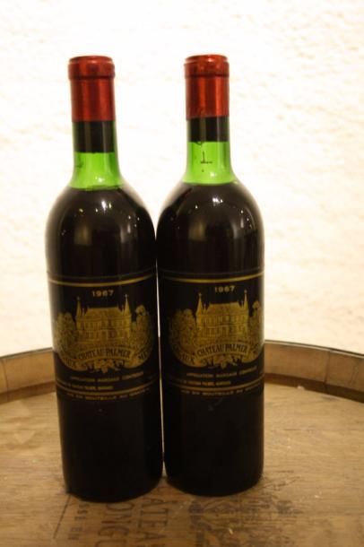 null 2 bouteilles

Château Palmer 1967, niveaux : haute épaule.
