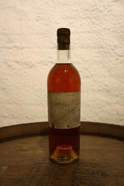 null 1 bouteille

Château Climens 1949, niveau : légèrement bas, étiquette tachée,...