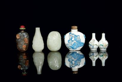 CHINE - XXe siècle CHINE - XXe siècle



Flacon tabatière double bouteille en porcelaine...