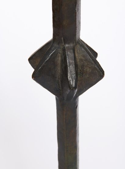 Alberto GIACOMETTI Alberto GIACOMETTI (1901-1966)

POSITION LAMP, "Star" model

Antique...