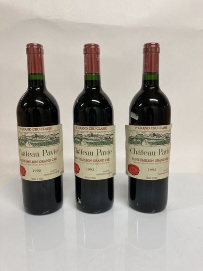 null 3 Bouteilles CHÂTEAU PAVIE 1992 GCC1B Saint-Emilion (étiquettes légèrement ...