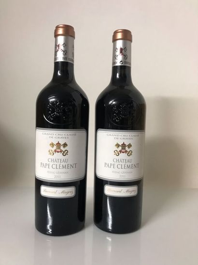 2 bouteilles de Château PAPE CLEMENT GCC...