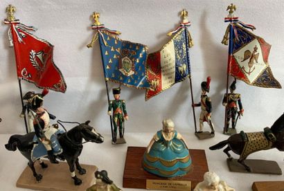 null ENSEMBLE POUR UN DIORAMA IMPERIAL, comprenant environ 50 personnages dont 7...