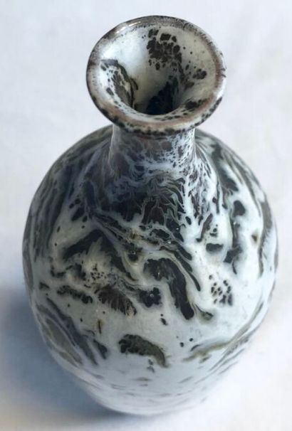 null PATUREL Gérard (XXe-XXIe siècle)

Petit vase de forme oblongue à col étranglé,...