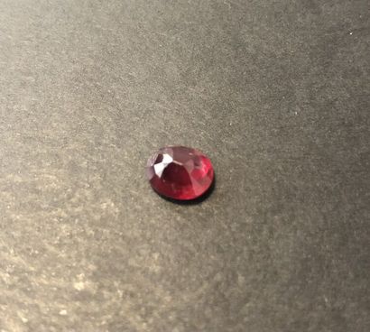 null * RUBIS OVALE FACETTE 1.9 cts

Probablement chauffé