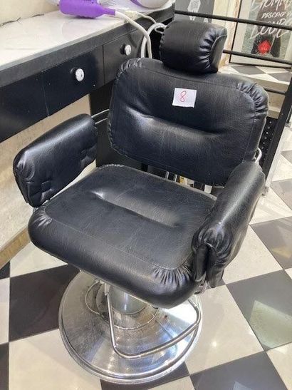 1 fauteuil de barbier en skaï noir et chrome...