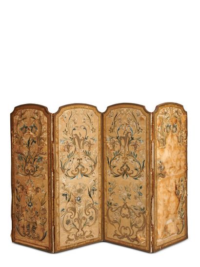 FOUR-LEAF FOLDING SCREEN

WITH CURVED TOP...