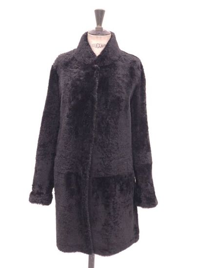 null Long manteau noir réversible avec d'un côté une peau souple en agneau et de...