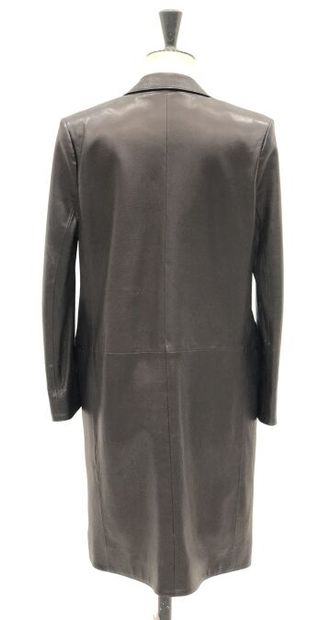 null Manteau 3/4 marron / noire en cuir, de la marque SCHIMMEL

Taille 38

100% cuir...