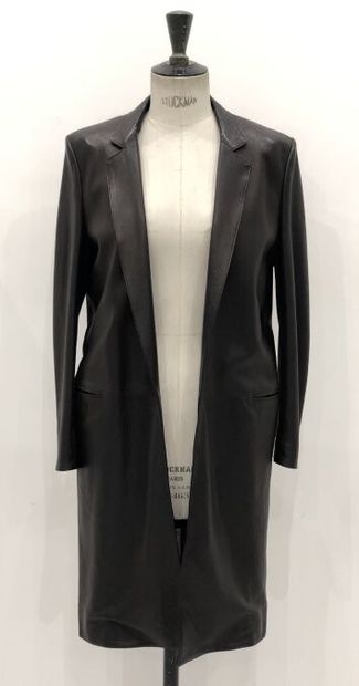 null Manteau 3/4 marron / noire en cuir, de la marque SCHIMMEL

Taille 38

100% cuir...