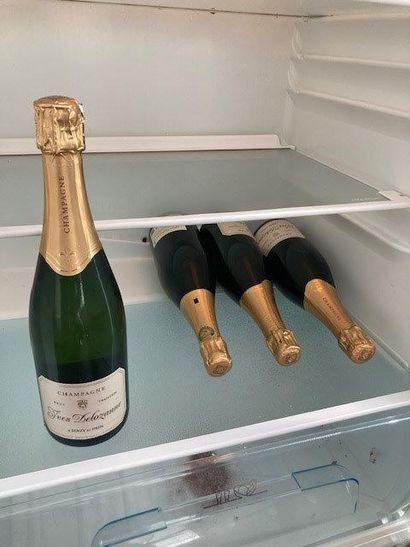 null 1 réfrigérateur / congélateur INSPIRE FREESTONE + 4 bouteilles de champagne

2...