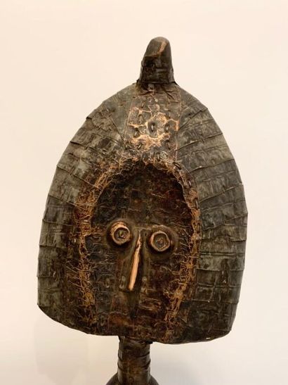 null KOTA - GABON (de type)
Deux masques reliquaires de type Kota, dont un Janus...