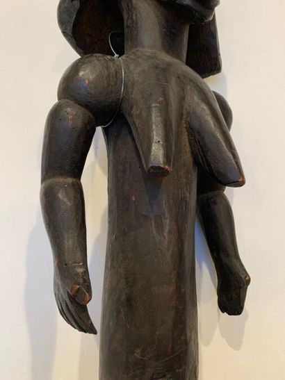 null FANG - AFRIQUE CENTRALE (de type)
Belle statue féminine représentée en buste...