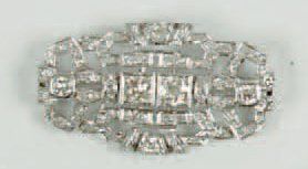 null Broche plaque en or et platine sertie de diamants de tailles anciennes- poids...