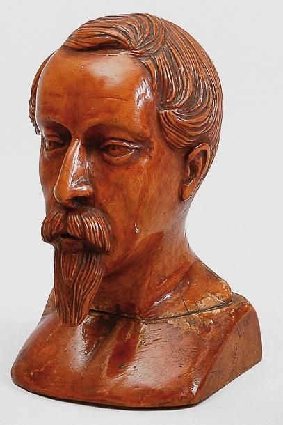 null Napoléon III, empereur des Français (1852-1870). Petit buste en buis sculpté...