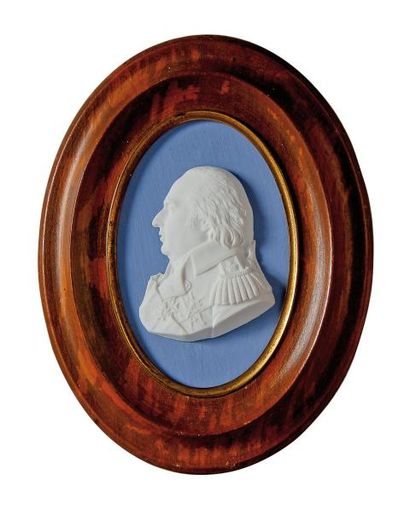 null Louis XVIII, roi des Français (1814-1824). Médaillon ovale en biscuit représentant...