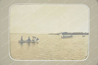 null FILLES DE L'EMPEREUR NICOLAS II.
Tirage photographique représentant les grandes-duchesses
Maria...