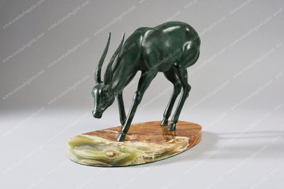 LAVROFF Georges (1895-1991). 
Antilope se désaltérant.
Sculpture en bronze à patine...