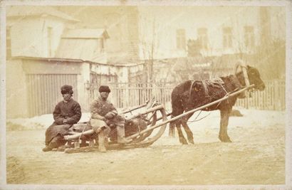 null RUSSIE IMPÉRIAL - PETITS METIERS.
Album contenant 47 photographies anciennes...