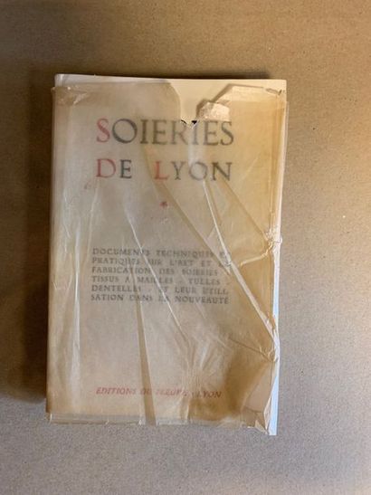  [SOIERIES, LYON&SAINT ETIENNE], Réunion de quinze ouvrages et catalogues de d'expositions...