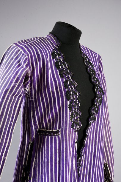 null Caftan, Turkey, late 19th-early 20th century, purple and white striped towers...