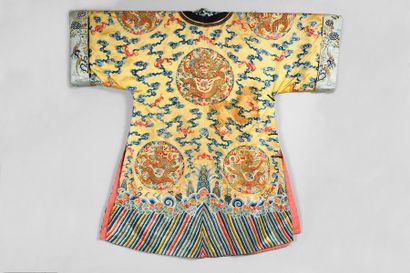 null Women's dress, China, late 19th century, closed y-shaped dress in yellow silk...