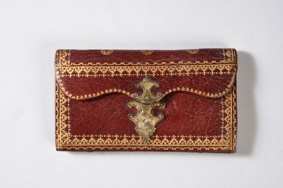 null Etui à carnet en maroquin rouge, milieu du XVIIIe siècle, décor aux petits fers...