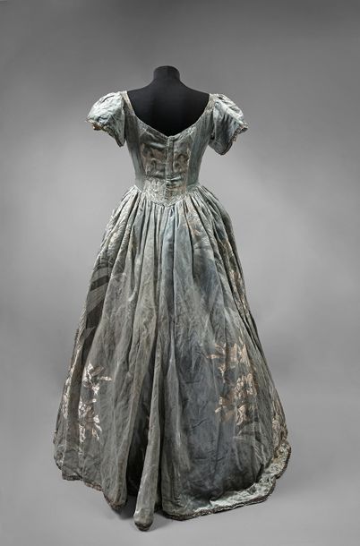 Spectacular late 19th century haute couture...