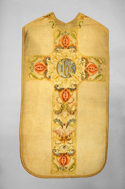 null Etonnante chasuble, en velours peint, vers 1900, velours de coton crème; orfrois...