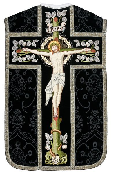 null Exceptional embroidered chasuble for funerals, early 20th century, black velvet...