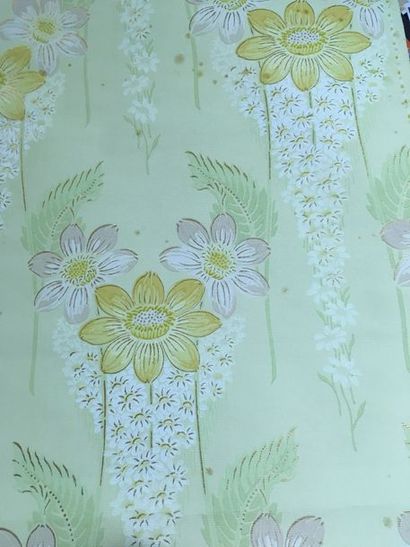 null Wallpaper meeting, 1900-1930, a sanitory set of six rolls and parts rolls with...