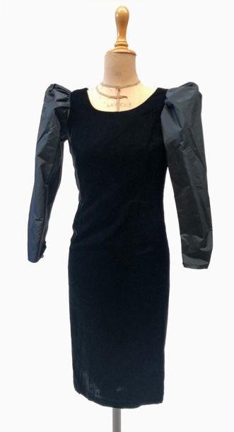 null Long-sleeved cocktail dress in silk velvet and black taffeta, belt in matching...