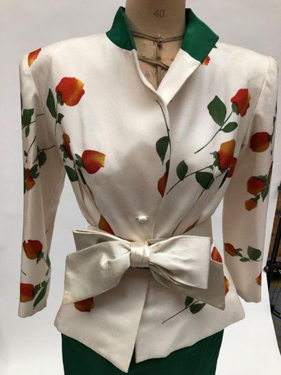 null Attributed to CARVEN, suit suit suit jacket set in shantung printed with rose...