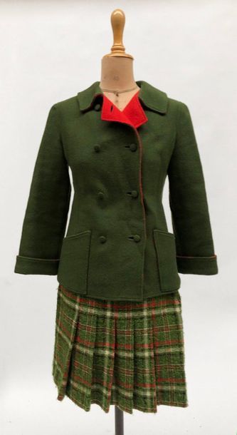 null CASTILLO, bottle green woollen set with red lining, matching flat pleated tartan...