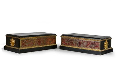 null Pair of rectangular inlaid marquetry bases, with a Boulle of foliated scrolls,...