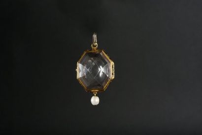 Octagonal reliquary medallion in faceted...