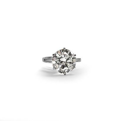 null Solitaire ring in platinum 850e, set with one brilliant cut diamond of 6.22...