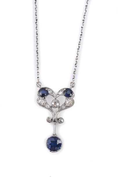Necklace in 750e white gold, set with sapphires...